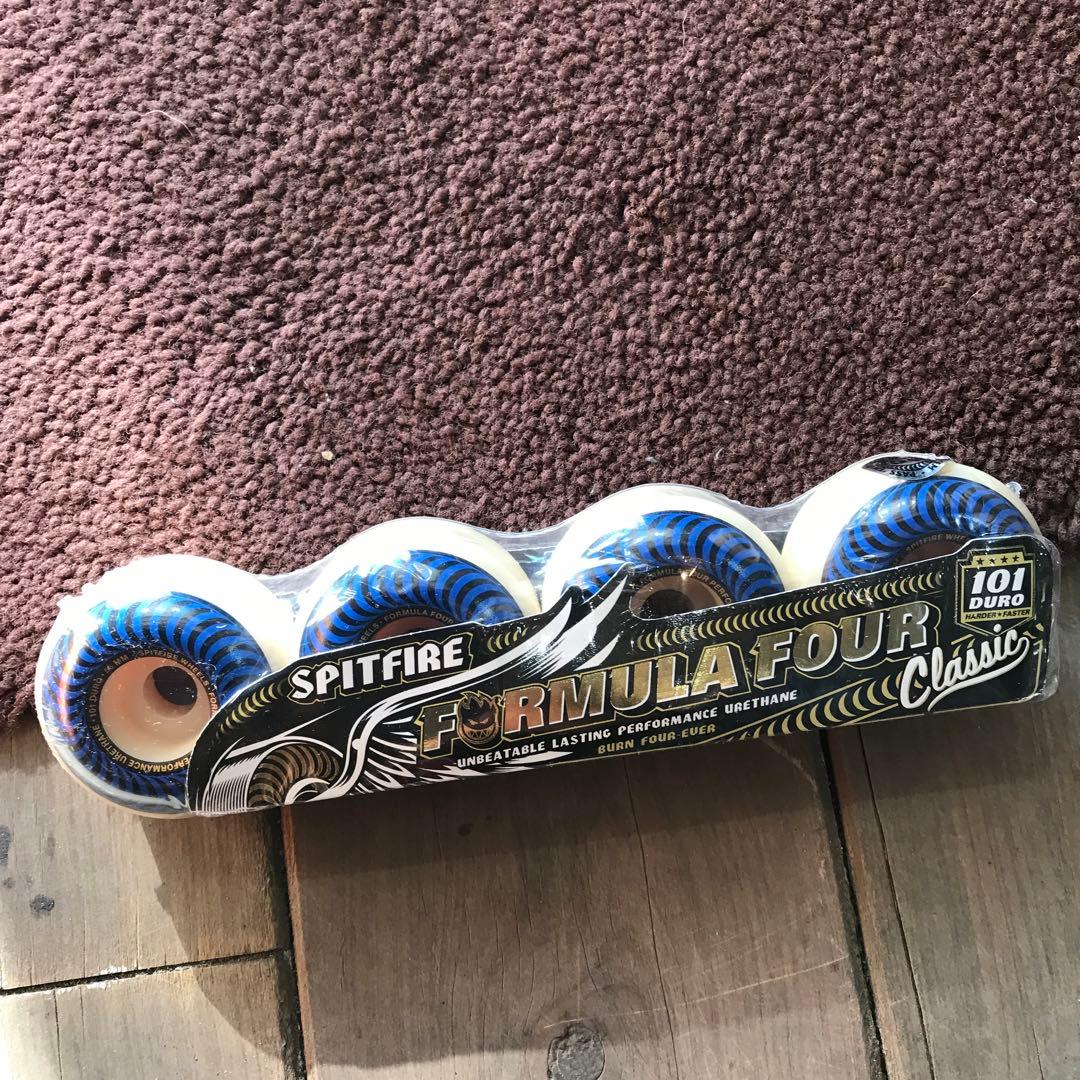 スケートボード SPITFIRE FORMULA FOUR Classic 56mm101a