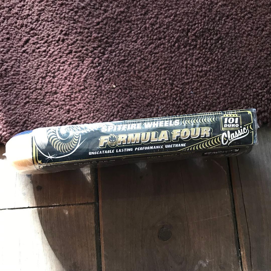 スケートボード SPITFIRE FORMULA FOUR Classic 56mm101a