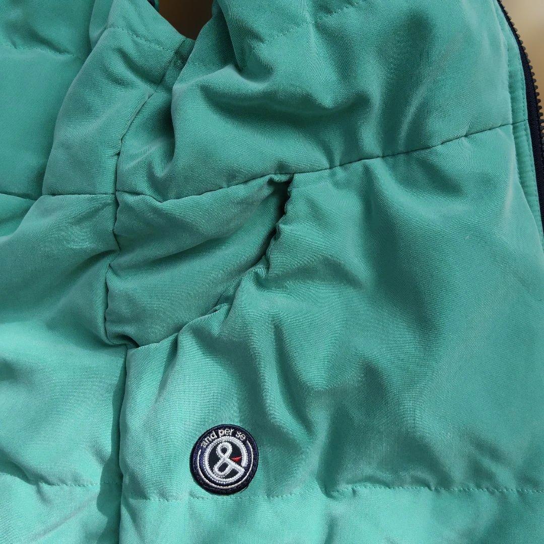 アンパスィリバーシブルフード付きダウンベスト