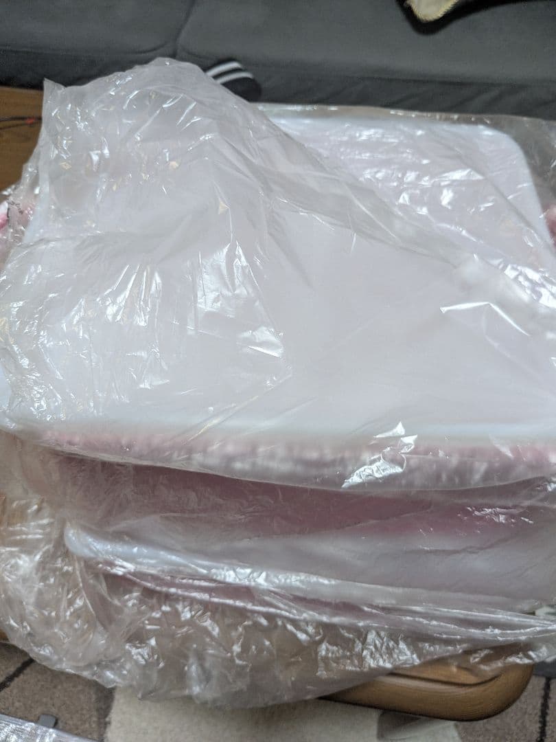 （135）タッパウェアハンドルコンテナとケーキテーカーセット　未使用品　説明必読