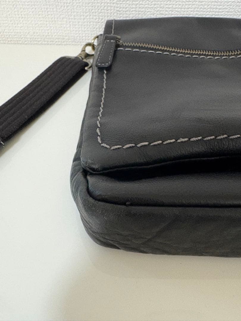 土屋鞄 レザーショルダーバッグ 斜めがけ レザー 黒 ブラック