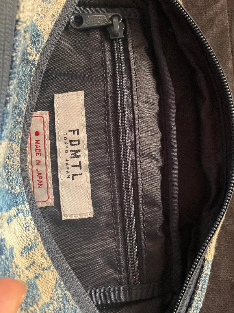 ファンダメンタル×OUTDOORコラボ ボディバッグショルダーバッグ