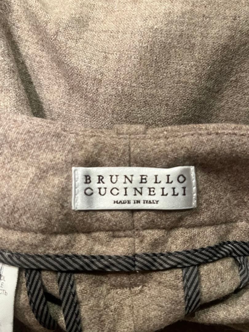 ⭐️BRUNELLO CUCINELLI ベージュパンツ⭐️