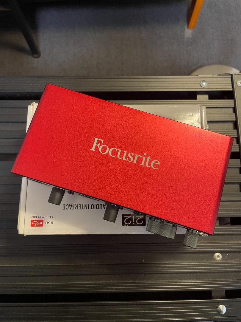 【ほぼ新品】Focusrite Scarlett 2i2 (3rd Gen)
