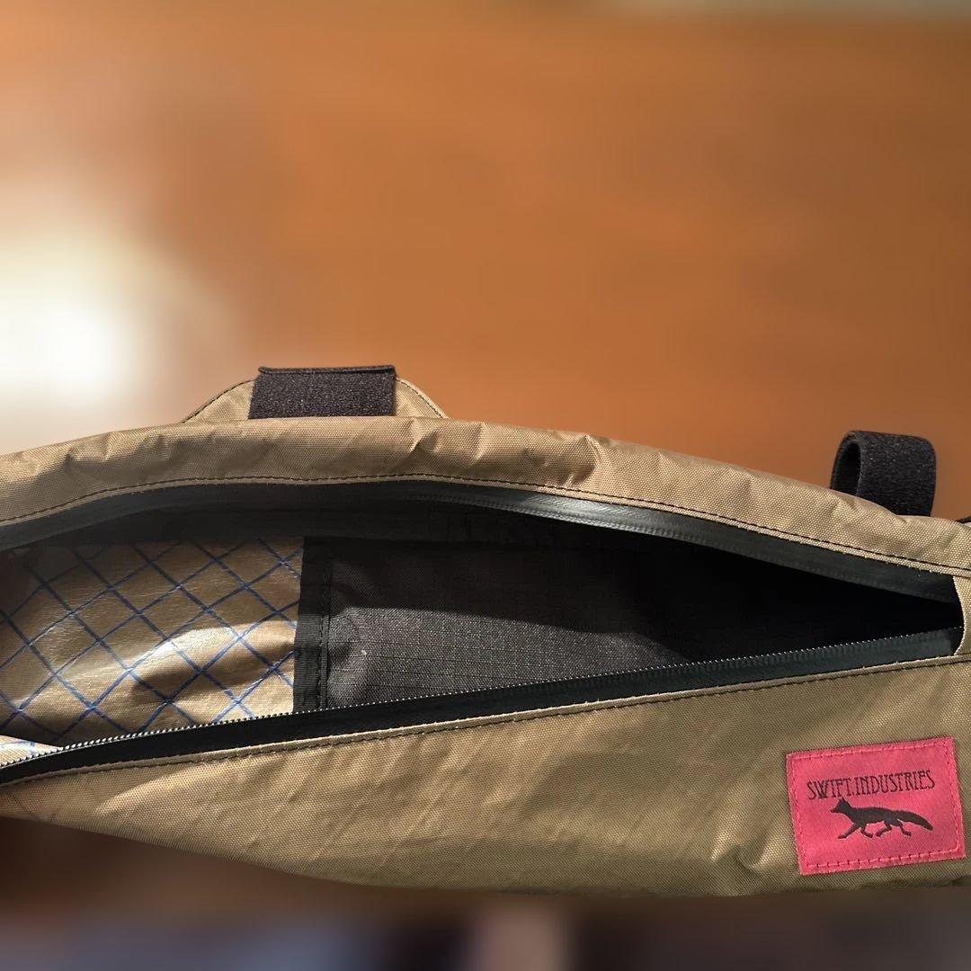【美品】SWIFT INDUSTRIES フレームバッグ　サイズL