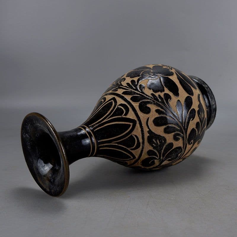宋代磁州窯黒釉手制花玉壺春瓶 景徳鎮 陶磁器 装飾