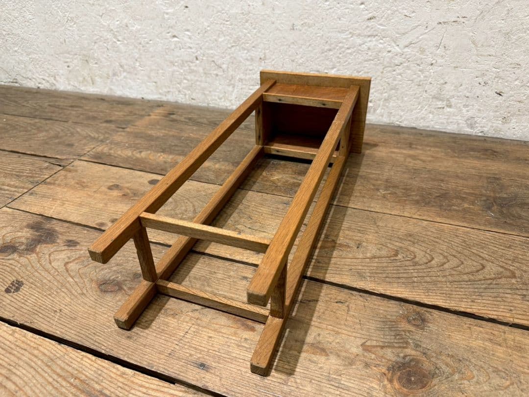 1177 小ぶりなサイドテーブル　陳列台　展示台　花台　古家具　レトロ　和モダン