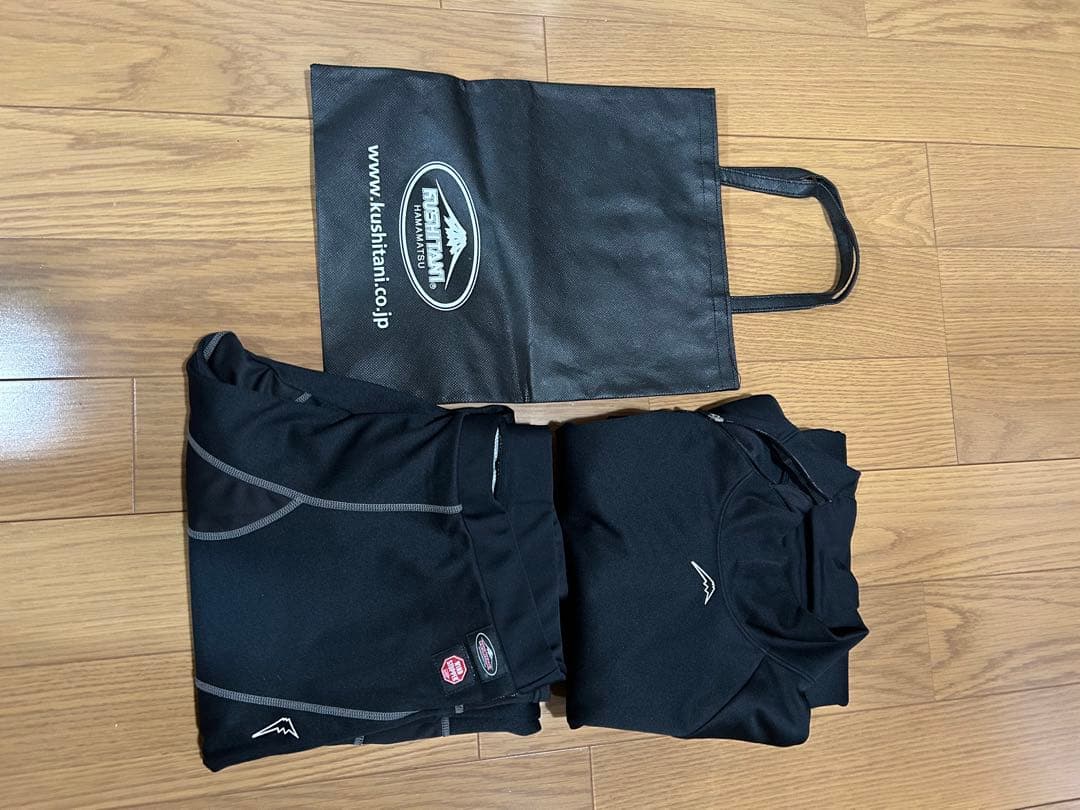 クシタニ メンズ バイク用長袖インナー 上下セット 黒。 トートバッグ付き