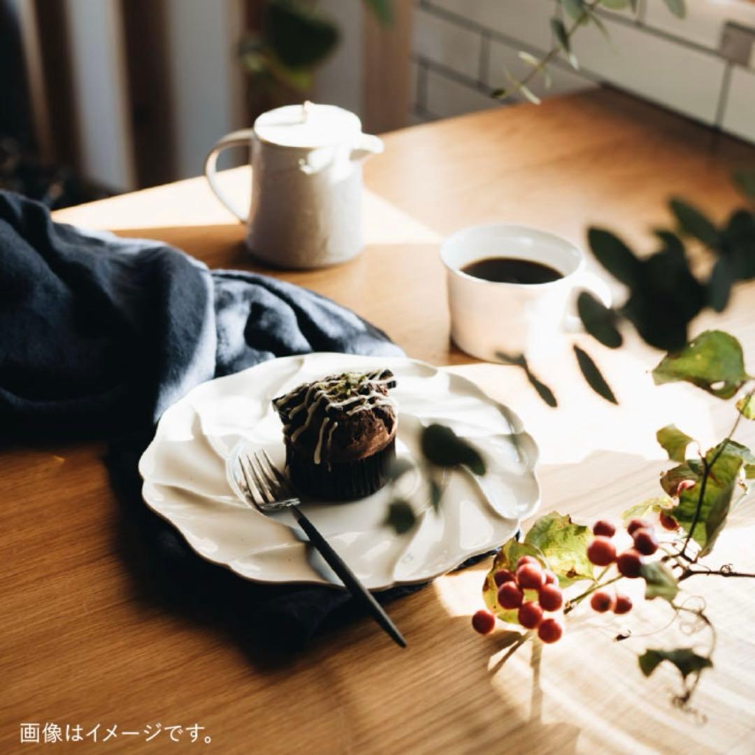 【波佐見焼】7寸輪花皿 プレート 白 2枚セット【イロドリ かもめ製作所】