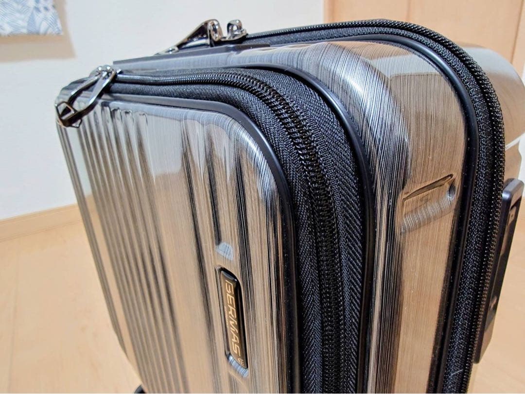 正規品 BERMAS INTER CITY フロントオープン 22L ブラック