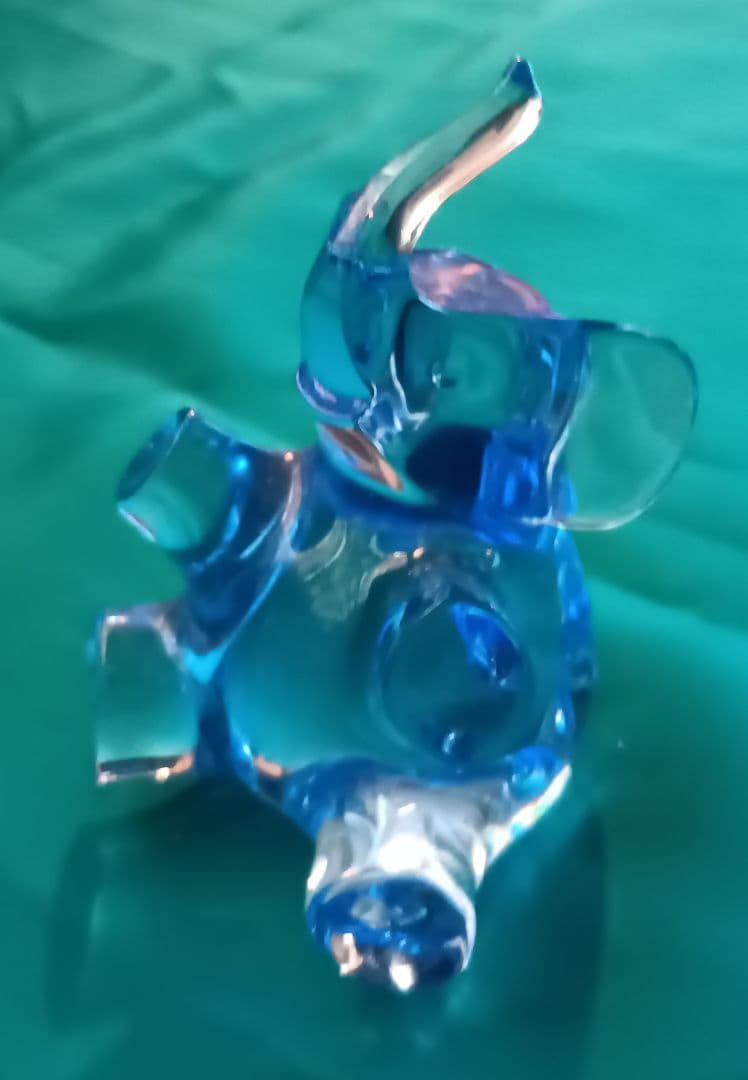 バカラ BACCARAT 動物シリーズ ブルーのゾウの置物 - メルカリ