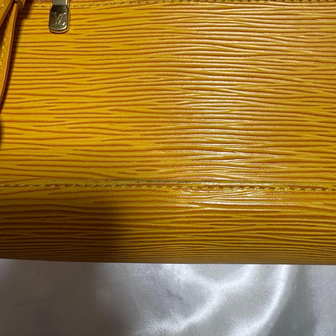 Louis Vuitton エピレザー バックパック イエロー