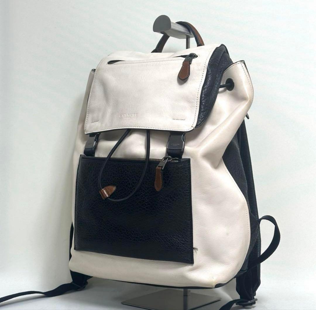 希少品✨コーチ　リュックサック　マンハッタン　バイカラー　黒×白　大容量　本革