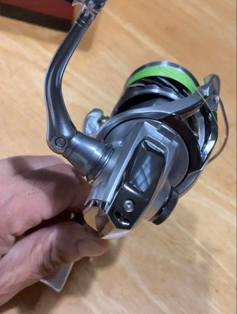 シマノ】15ストラディックC3000HGM、ZPIノブ付、OH済の通販はau PAY