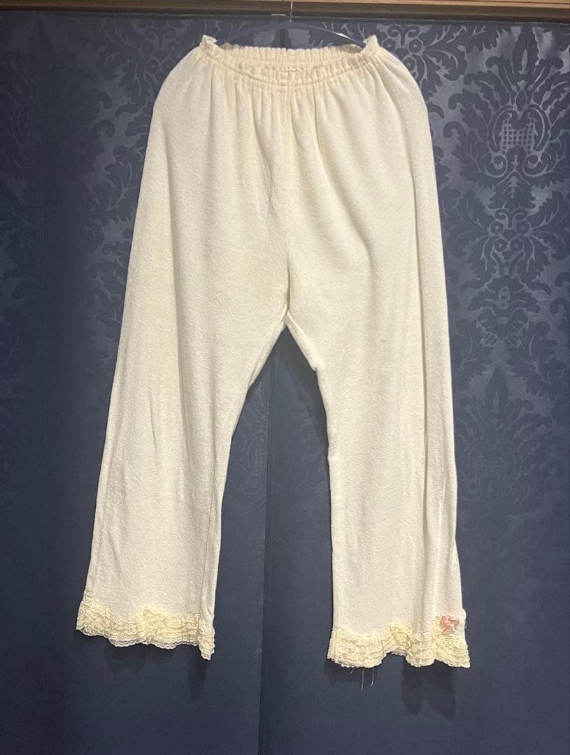 さえら　ヒスクローネ　パジャマ