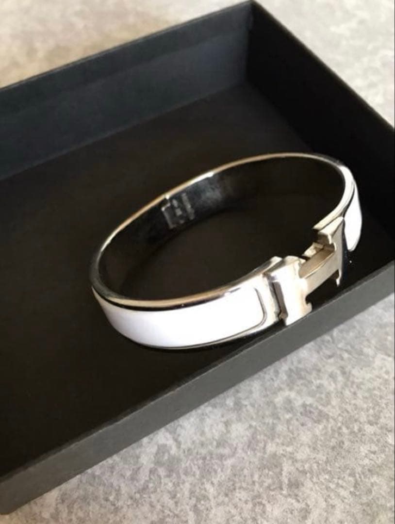 HERMES ホワイト×シルバー バングル
