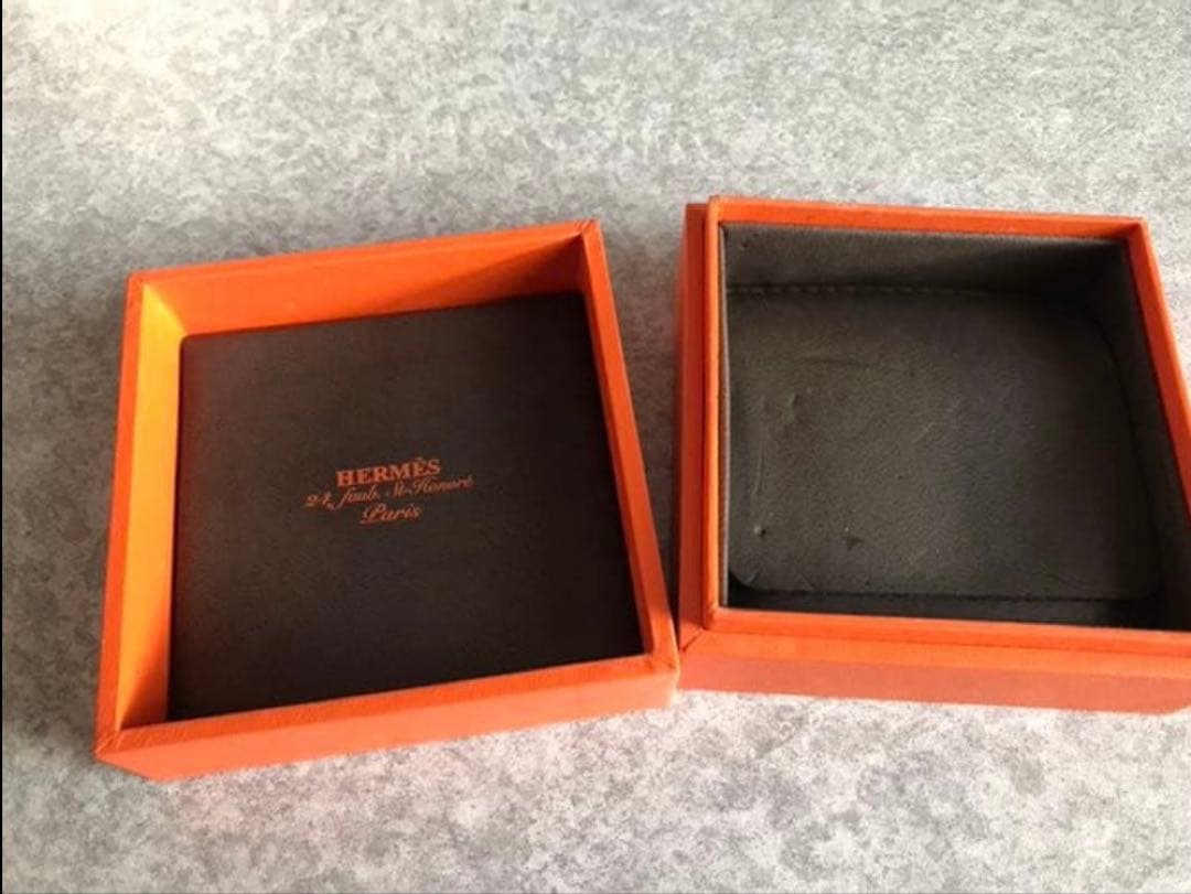 HERMES ホワイト×シルバー バングル