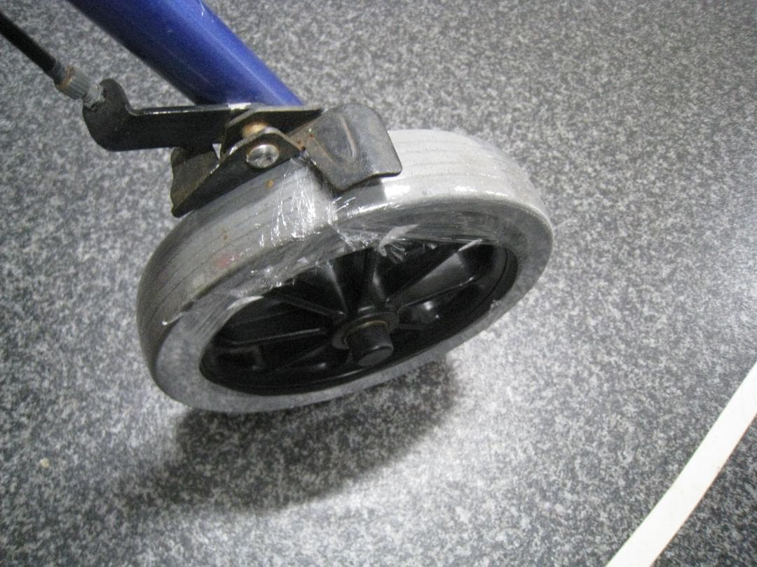 ハッピーⅡ NB 竹虎 歩行器 介護用品 ブルーメタリック バスケット付き