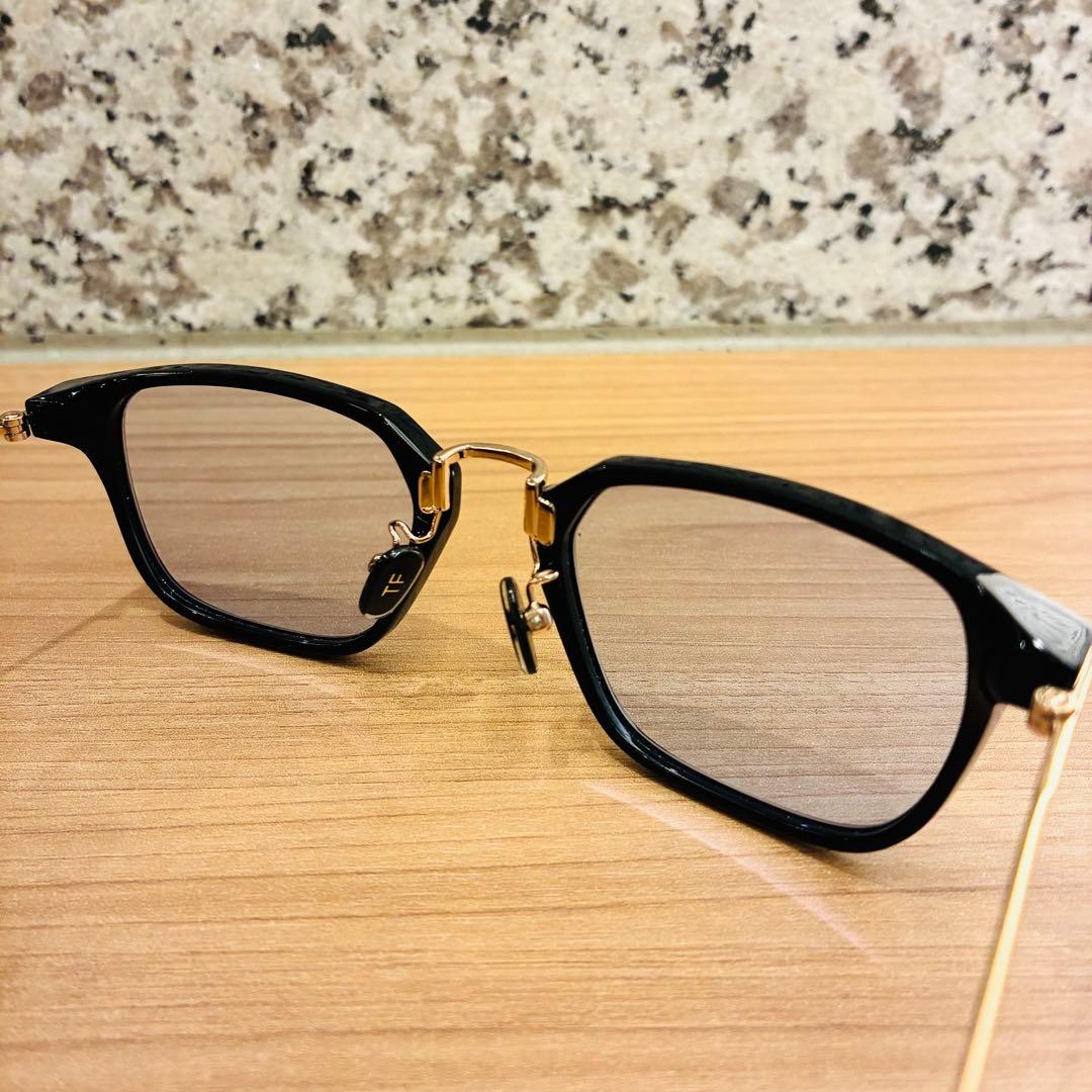 美品 TOM FORD サングラス TF5862-D-B 001 トムフォード