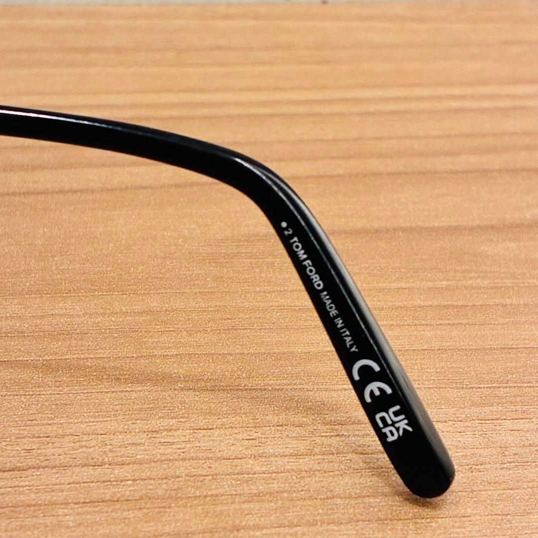 美品 TOM FORD サングラス TF5862-D-B 001 トムフォード