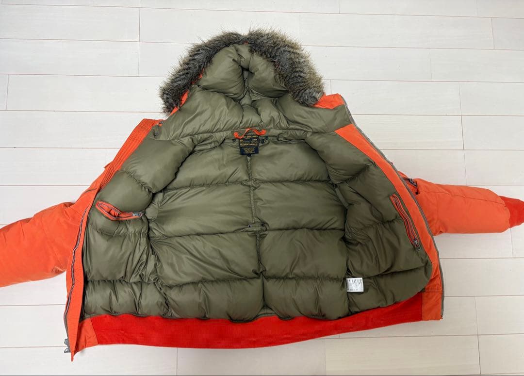 オレンジ フード付きジャケット アメリカ国旗パッチ