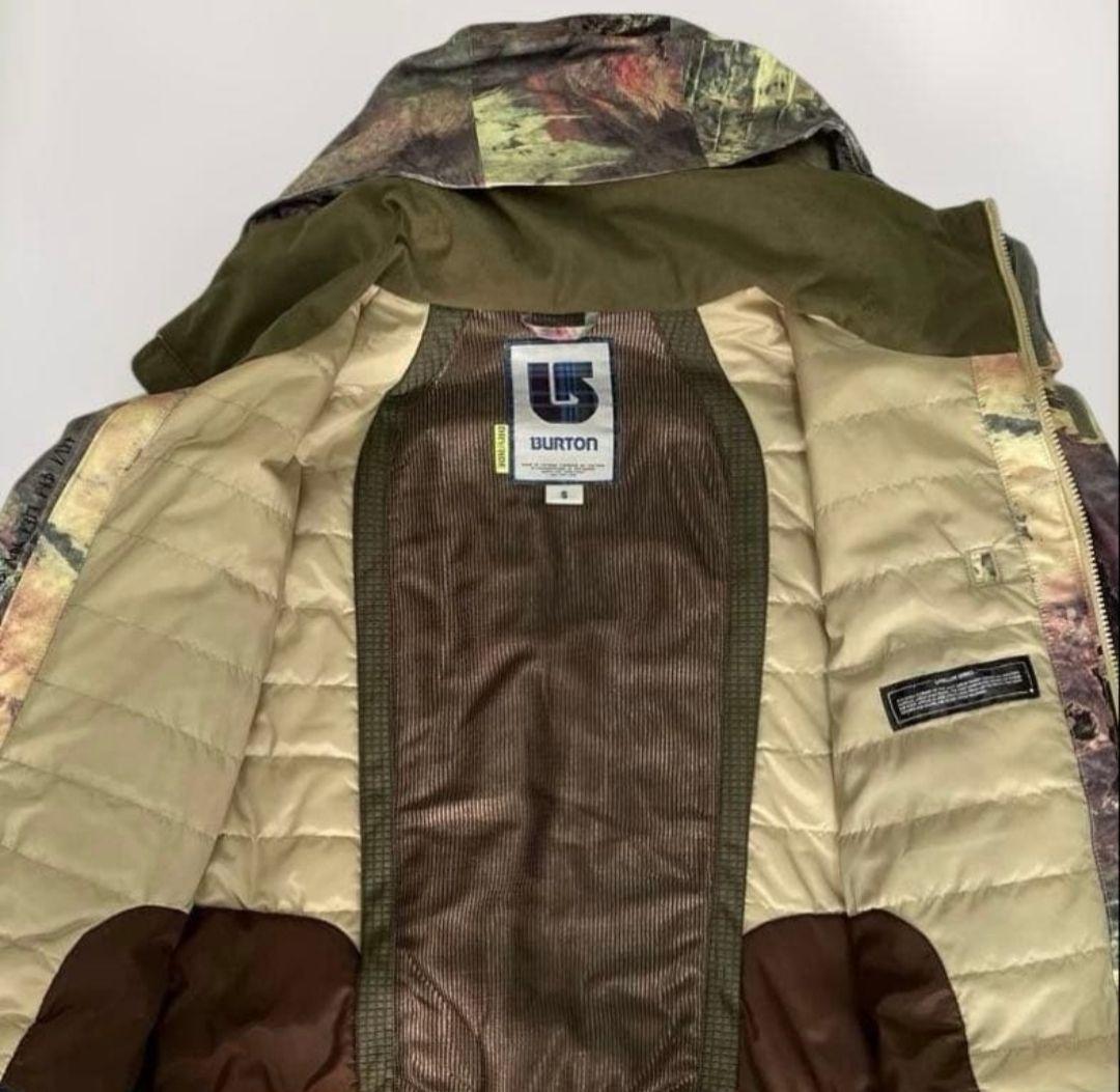 【24時間以内に発送！！】BURTON スノーボードジャケット カモフラージュ