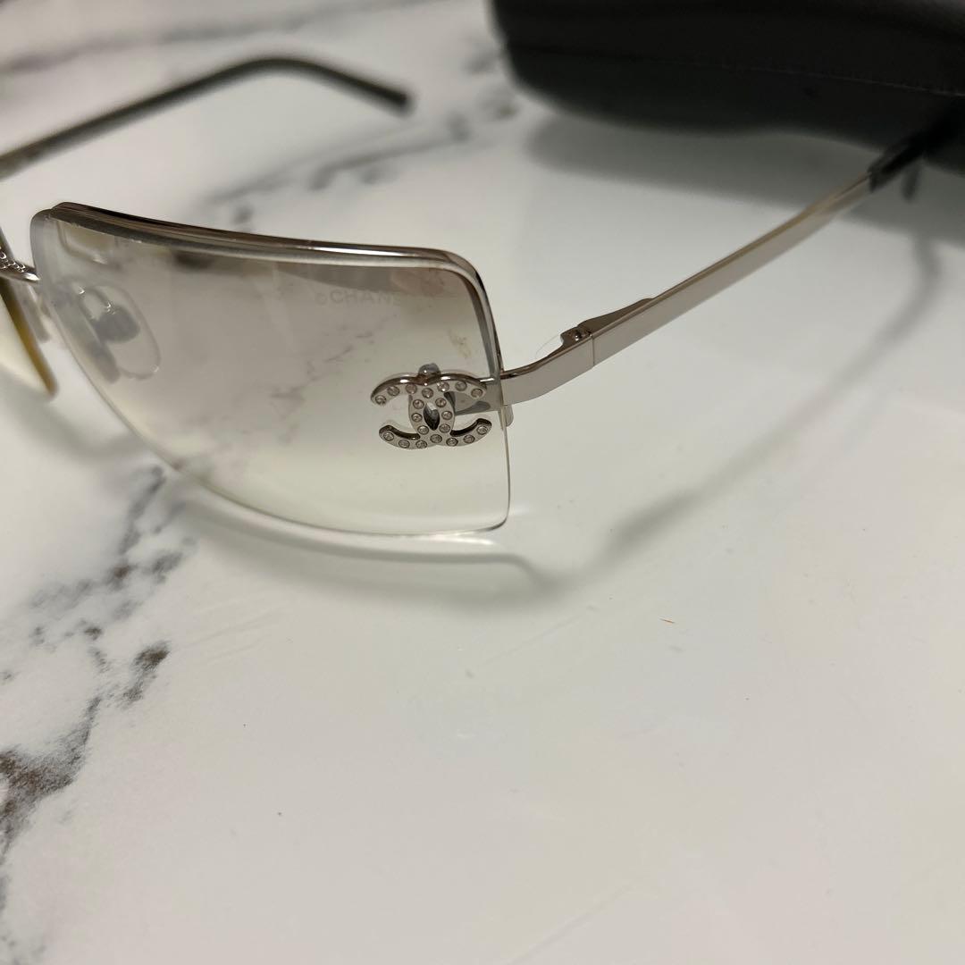 CHANEL メタルフレーム サングラス