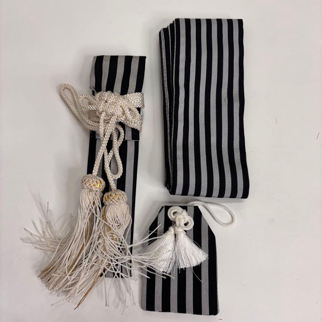 七五三★男児　羽織　着物　袴セット★3歳～ ★黒★古典★　小物付き u-341