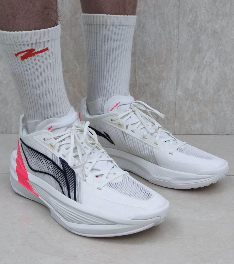 Li-Ning ULTRALIGHT 2025カーボンプレート搭載
