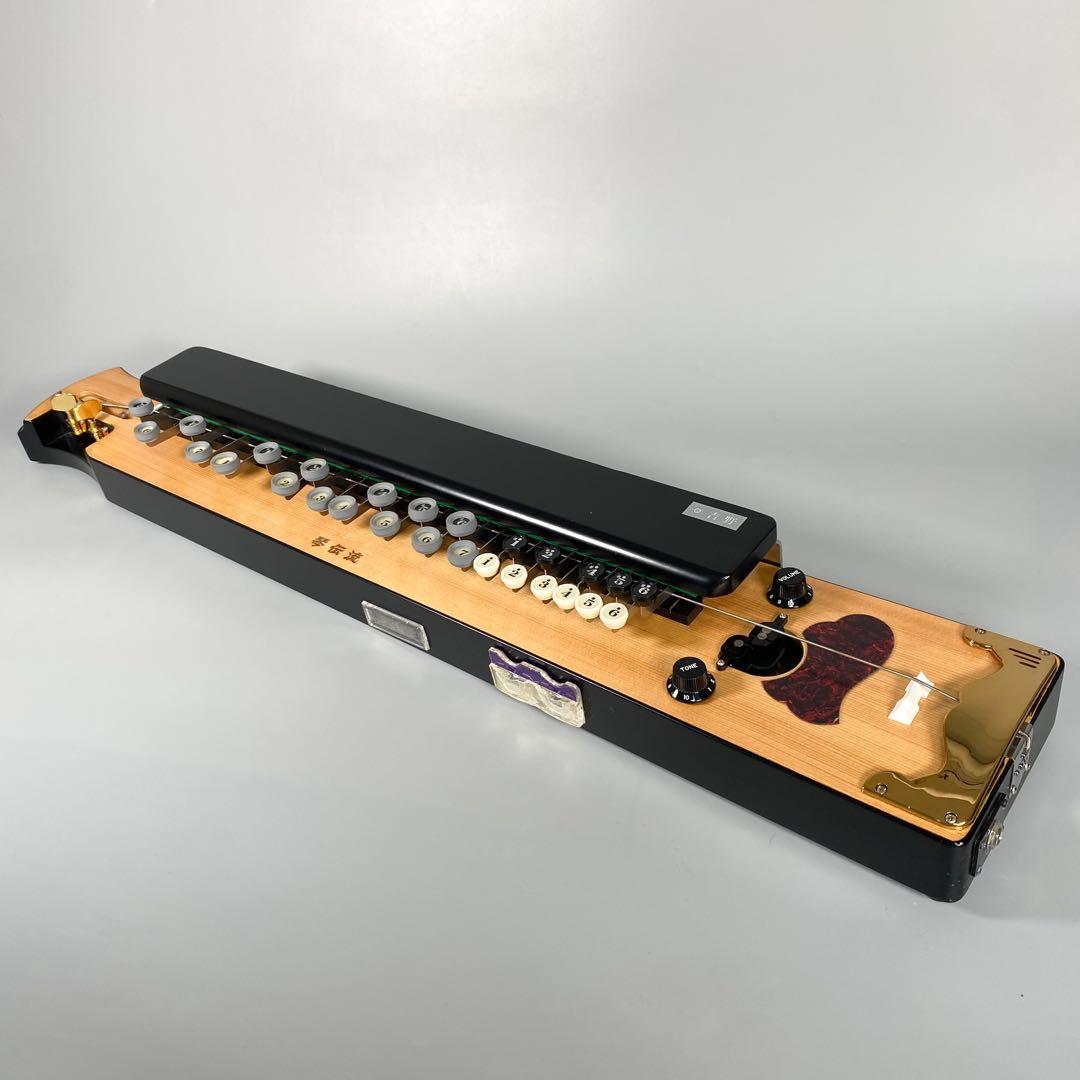 電気大正琴 吉野 琴伝流 エレキ大正琴 テナー ソフトケース付き - メルカリ