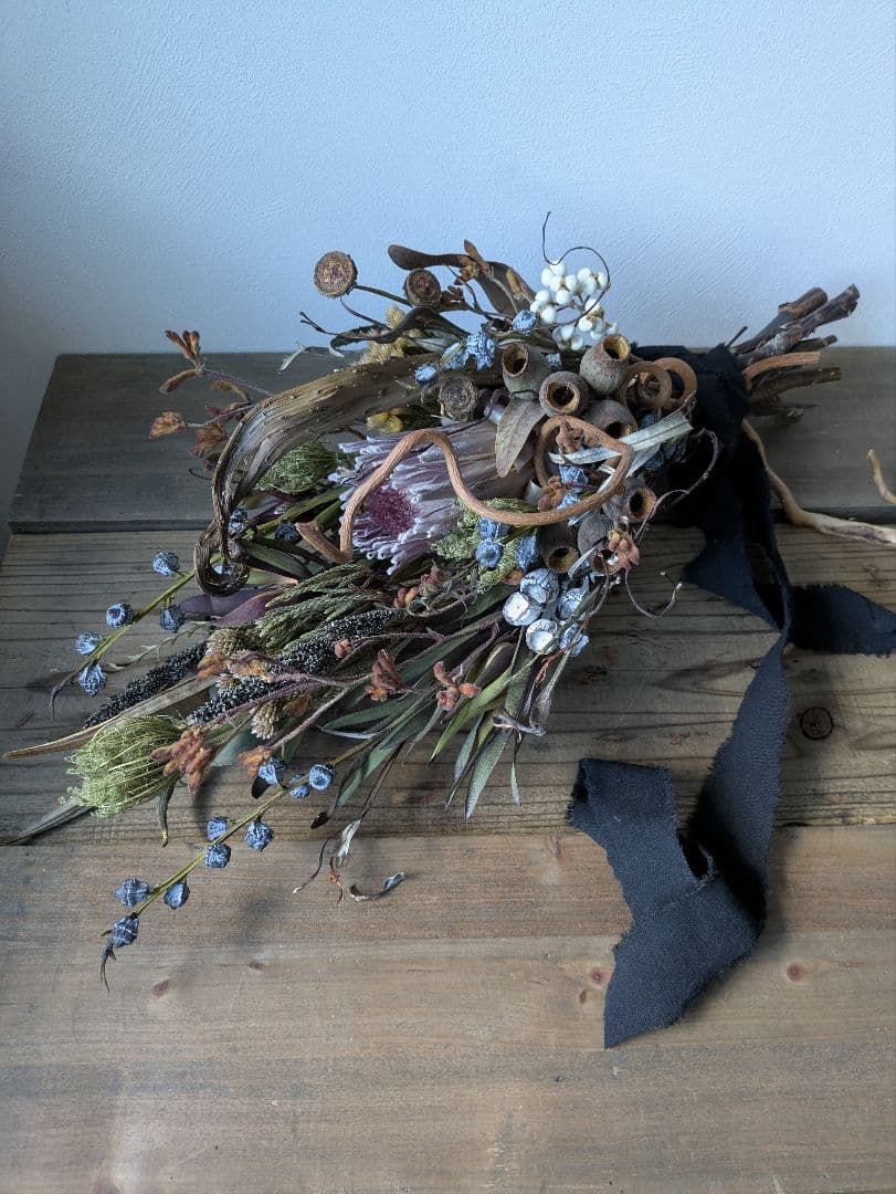 ドライフラワー　スワッグ　インテリア　プロテア