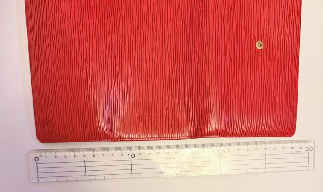 LOUIS VUITTON ポルトトレゾール・インターナショナル レッド エピ