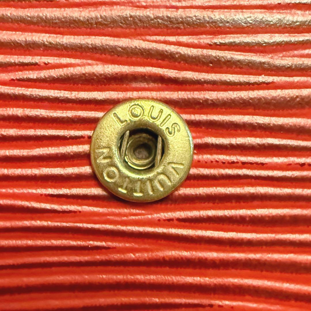 LOUIS VUITTON ポルトトレゾール・インターナショナル レッド エピ