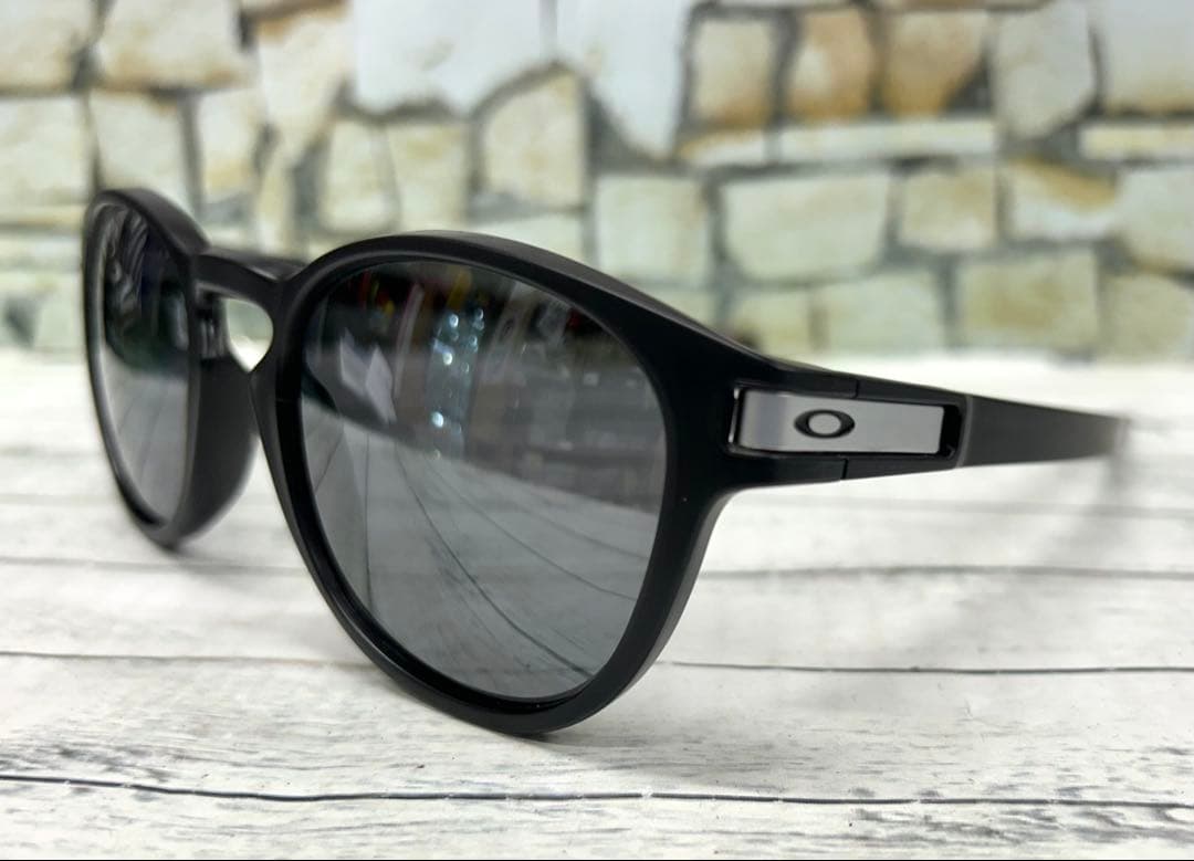 OAKLEYオークリー サングラス LATCH OO9349-2853 6895 - メルカリ