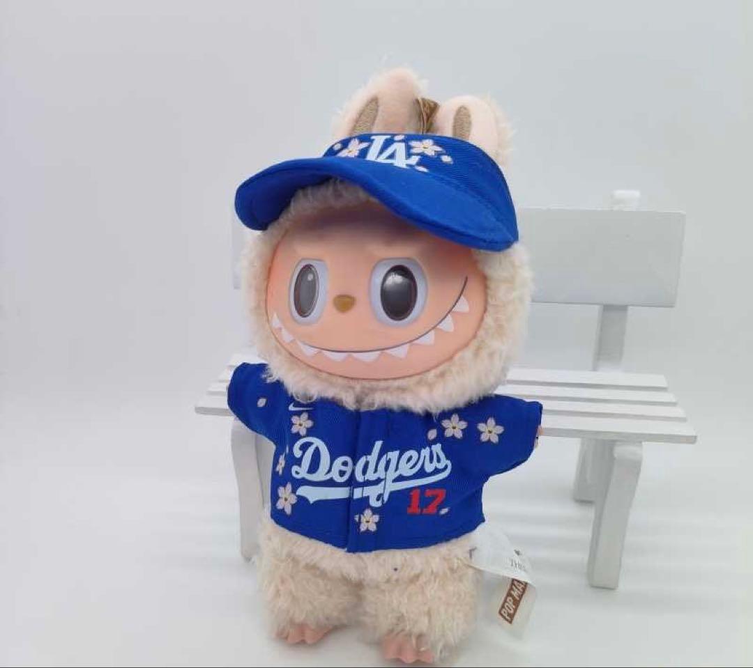 ラブブのドジャース桜限定オオタニユニフォームサンバイザー（ラブブは