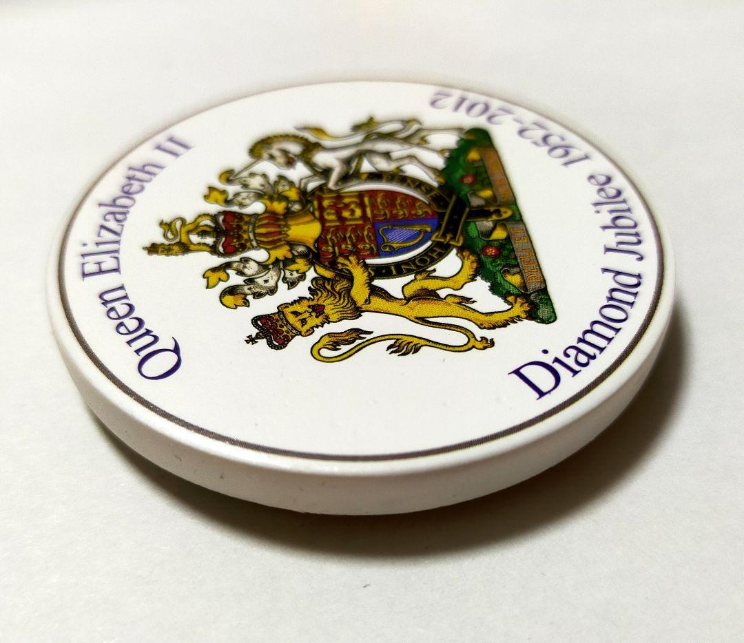 未開封　クッション　&　マグネット　英国　ロイヤル　王室　エリザベス女王　紋章