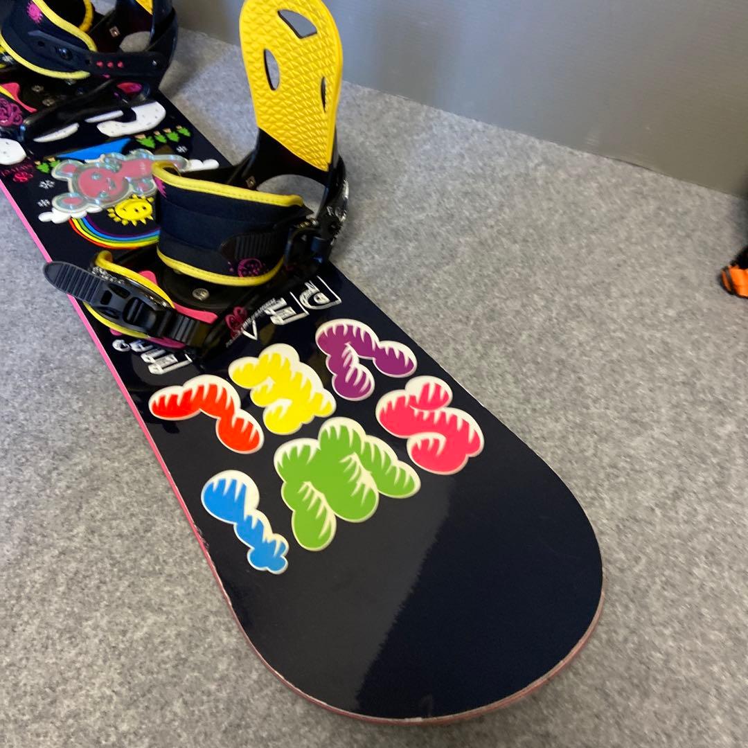 ★子供・初心者向けスノーボード　ヘルメットセット　板swivel 133cm