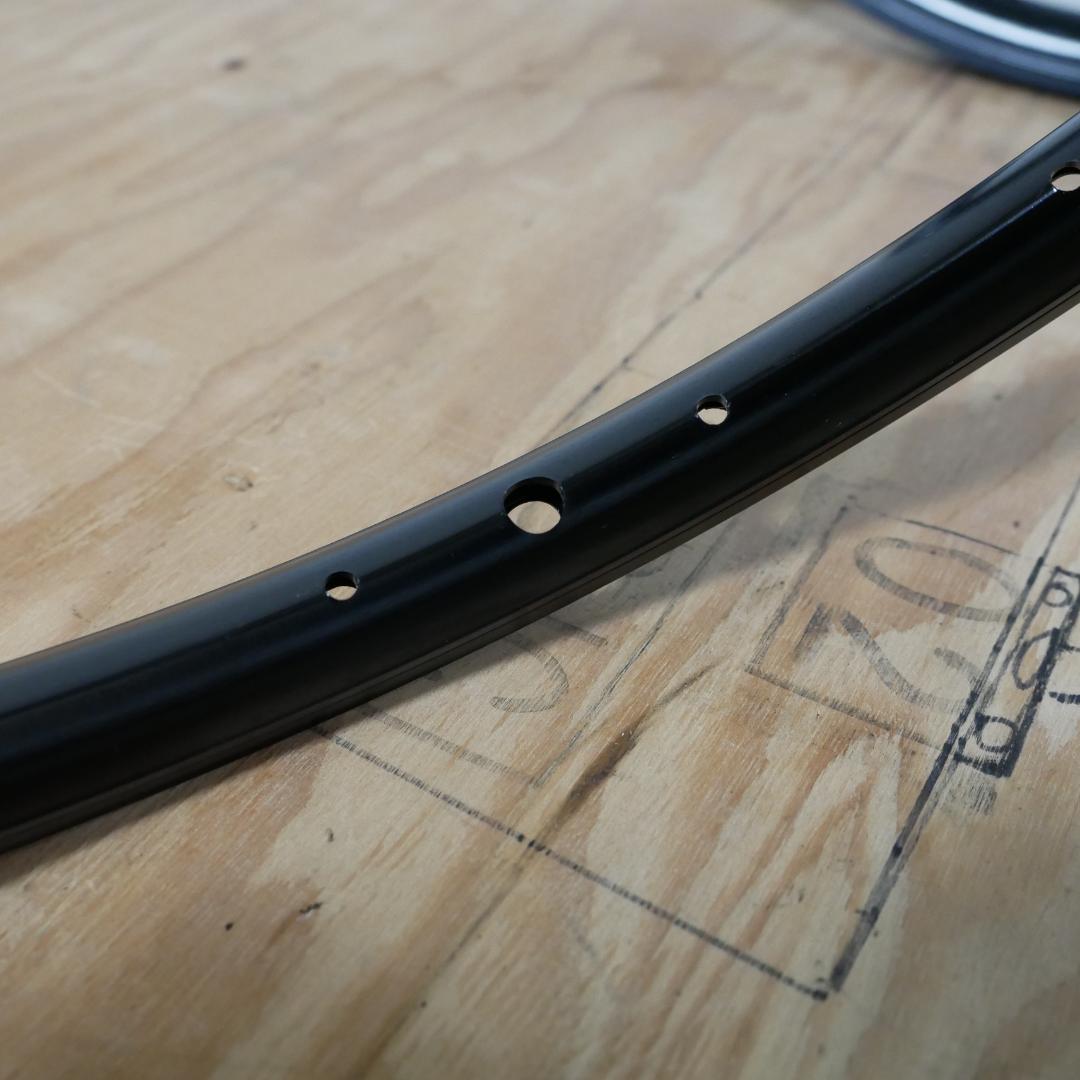 20インチ 406 リム オールブラック 335g 2本 リムブレーキ対応