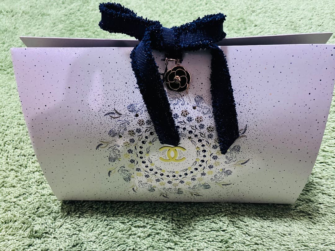 即日発送！ CHANEL リップアンドネイルケアセット ラッピング済