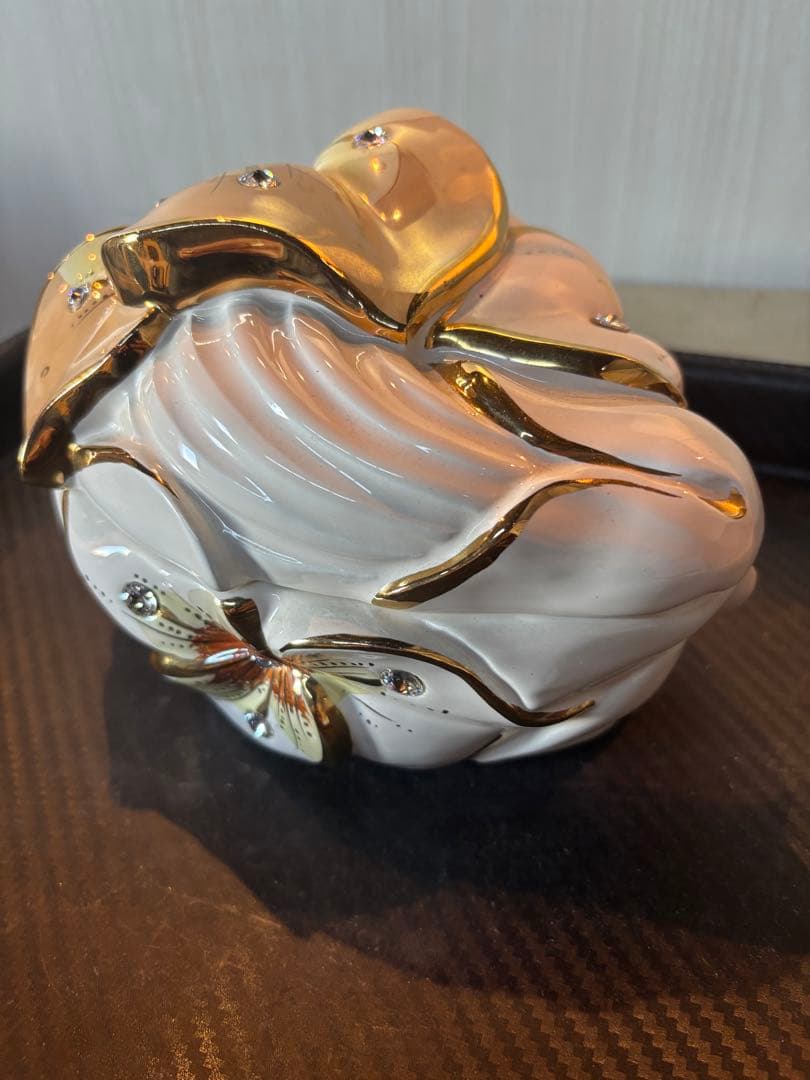 AHURA 花形陶器ボウル スワロスキー