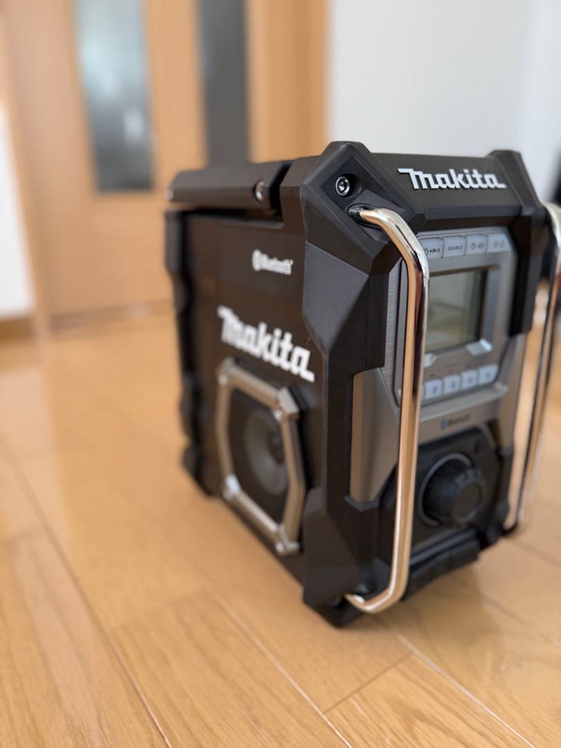 h*e様 マキタ（makita） 充電式ラジオ 黒[MR002GZB