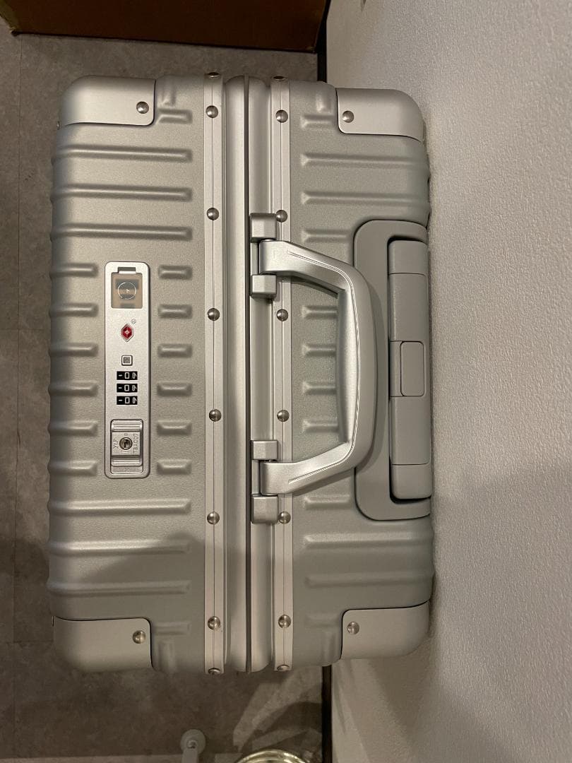 リベティ多機能キャリーケース【マットシルバーSサイズ】60