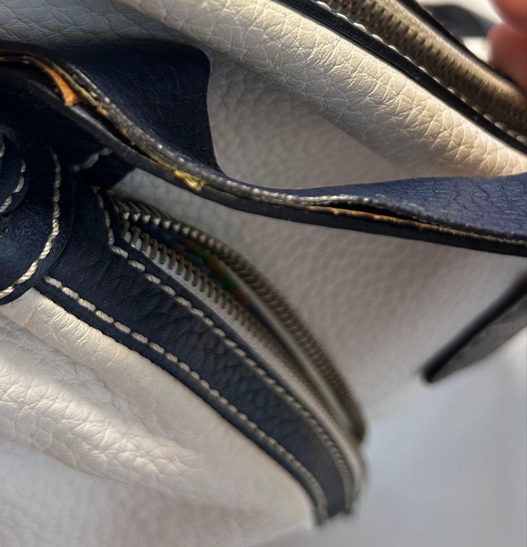 HOGAN ホーガン】ホワイトレザーバッグ イタリア発の高級ブランド