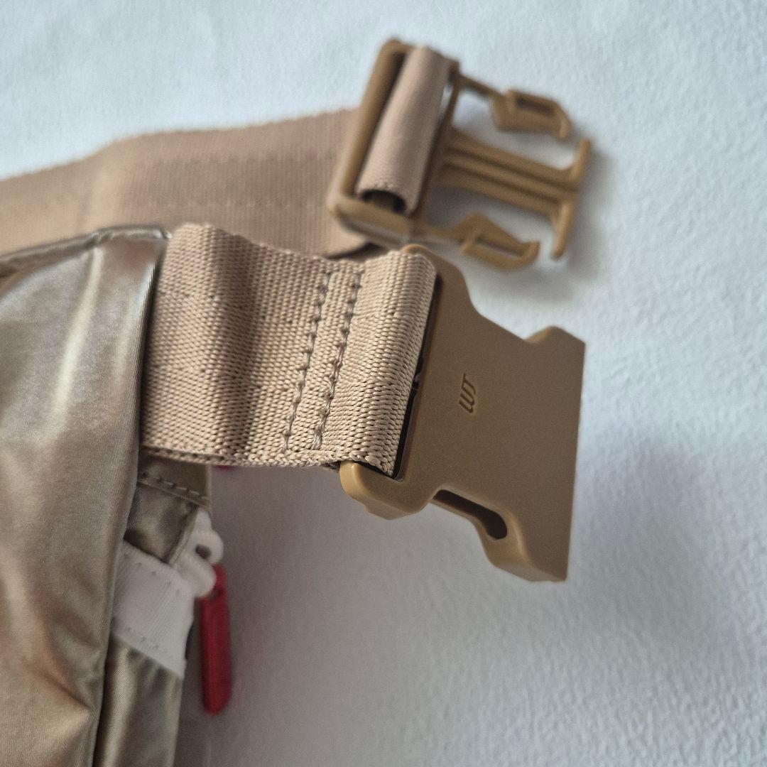 未使用級✨LeSportsac×HARIBO コラボ ゴールドボディバッグ