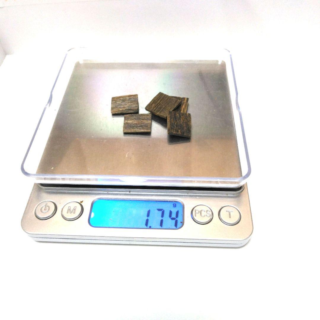 沈香　タニ　頂上 1.74g