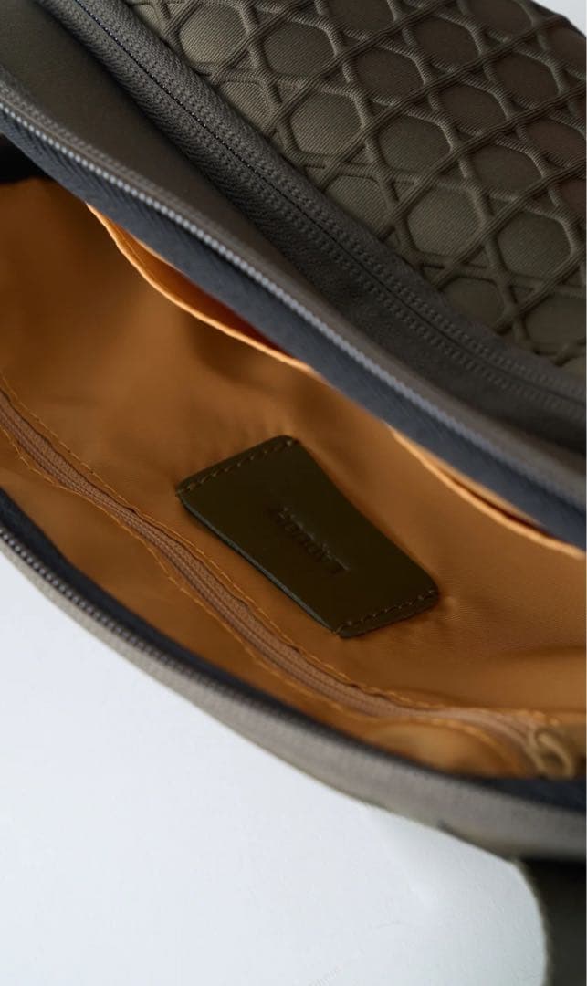 LAQUOH 篭目柄エンボスボンディング2WAYショルダー