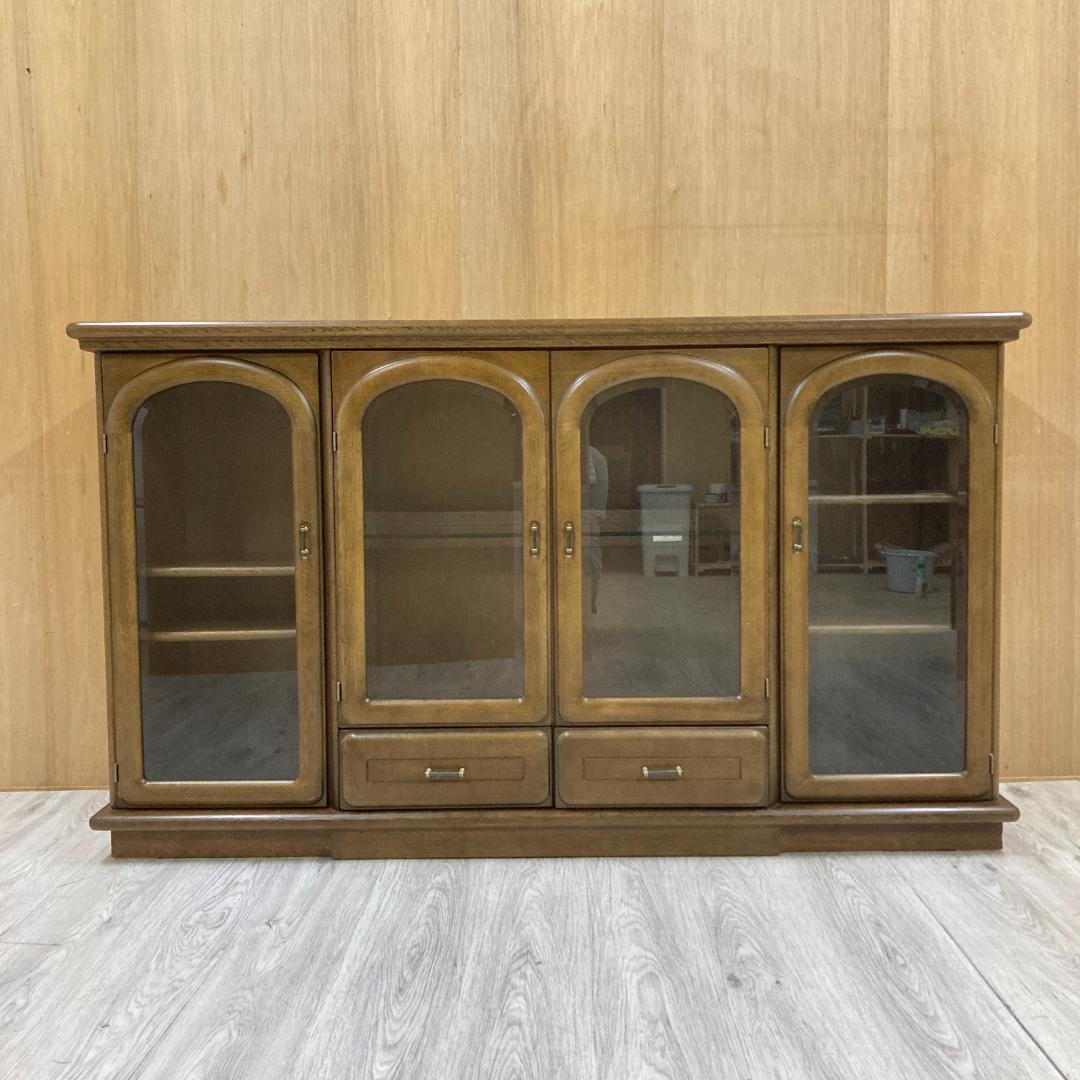 カリモク】照明付きガラスキャビネットサイドボード リビングボード