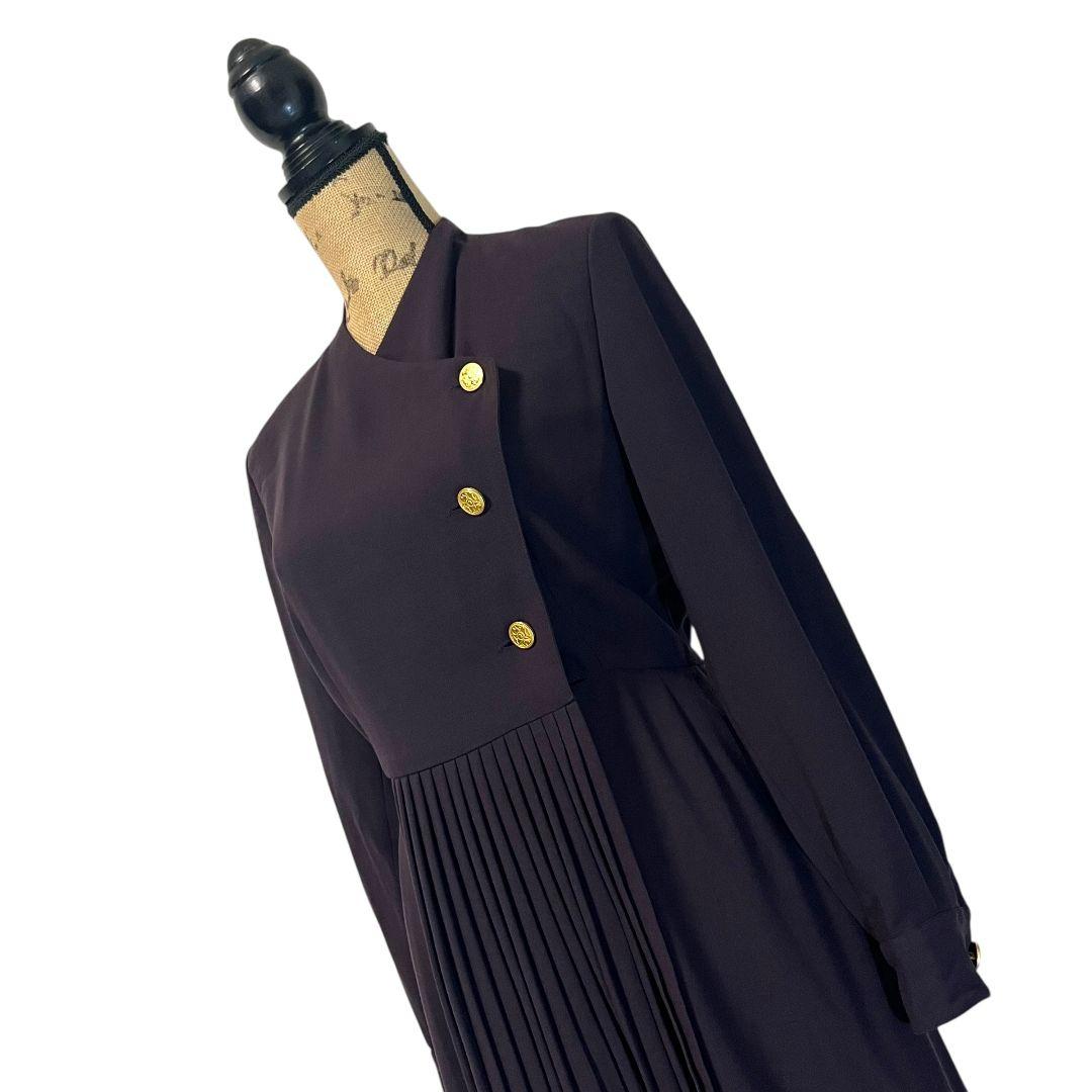 【金ボタン】【L】Salvatore Ferragamo プリーツ ワンピース