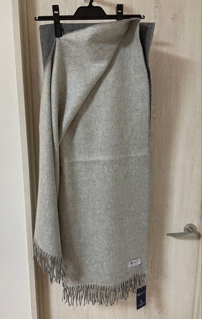 【新品未使用タグ付き】ジョンストンズ/グレー/大判ストール