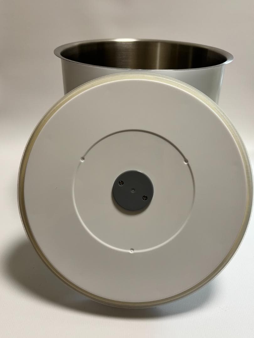 OoBLE 真空 食品保存容器 ホワイト ステンレス USED （1）